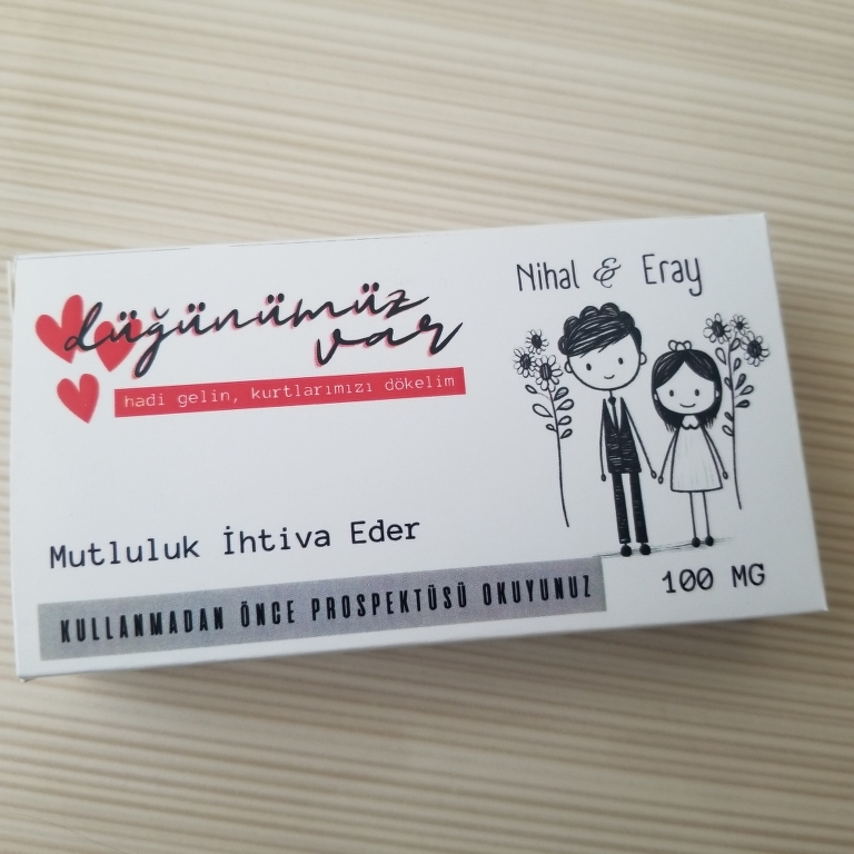 Düğünümüz var ilaç kutusu davetiyesi