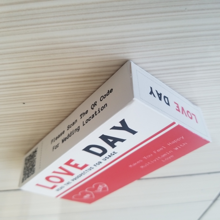 Love Day En ilaç kutusu davetiyesi