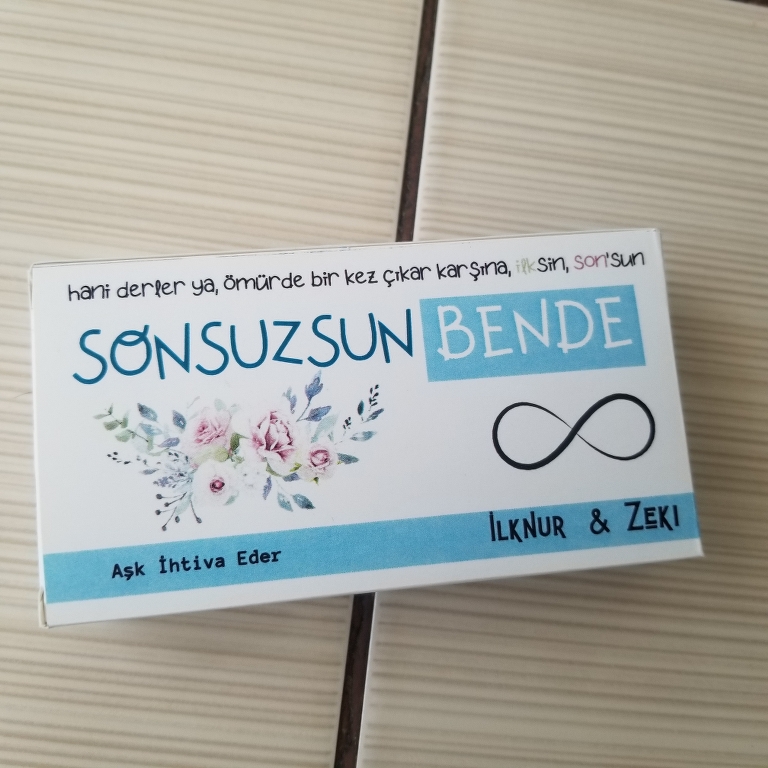 Sonsuzsun Bende ilaç kutusu davetiyesi